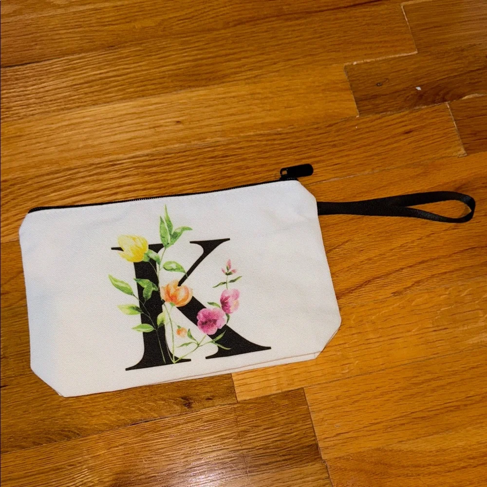 NWOT Women’s Floral Initial White Clutch Bag